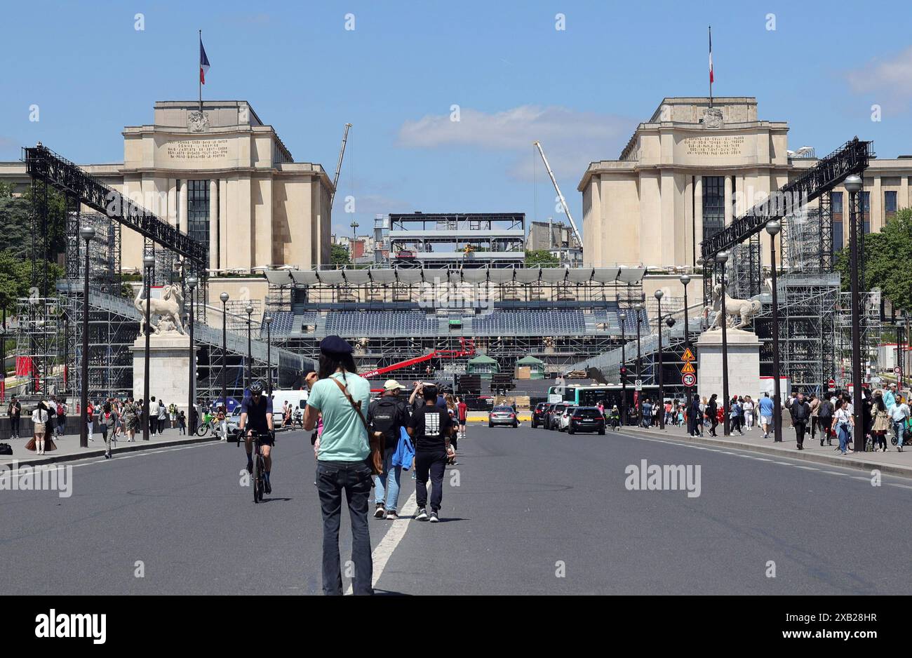 pic Shows : stade en construction au jardin du Trocadéro à Paris en face du pont de la Tour Eiffel. En 2024, Trocadéro offrira une vue exceptionnelle Banque D'Images