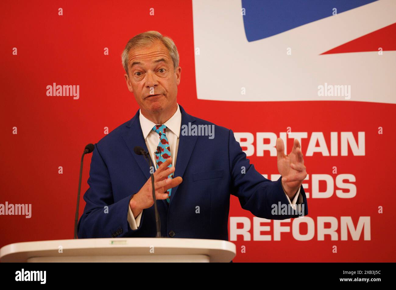 Londres, Royaume-Uni. 10 juin 2024. Nigel Farage, chef de la réforme lance sa politique économique à l'occasion de la Journée de la liberté fiscale. Le chef du Parti réformiste, Nigel Farage, lance la réforme des politiques économiques à PartyÕs approche des élections législatives du 4 juillet. Crédit : Mark Thomas/Alamy Live News Banque D'Images