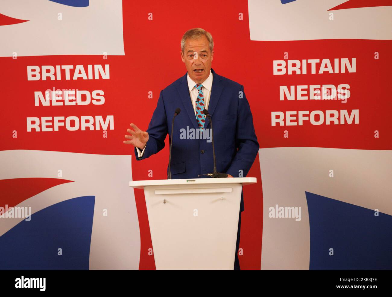 Londres, Royaume-Uni. 10 juin 2024. Nigel Farage, chef de la réforme lance sa politique économique à l'occasion de la Journée de la liberté fiscale. Le chef du Parti réformiste, Nigel Farage, lance la réforme des politiques économiques à PartyÕs approche des élections législatives du 4 juillet. Crédit : Mark Thomas/Alamy Live News Banque D'Images