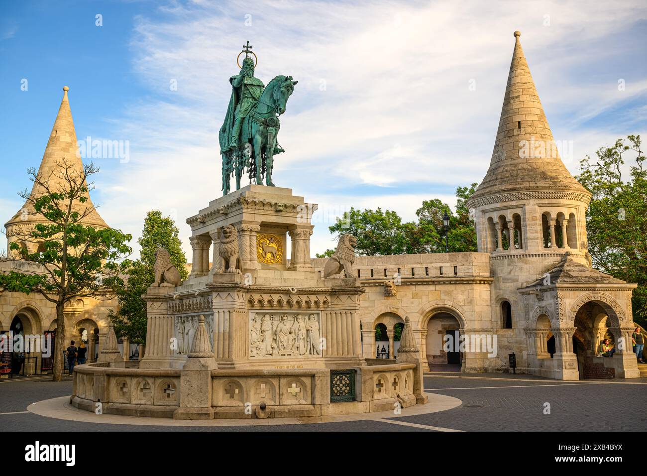 La statue de Étienne, Bastion des pêcheurs, Budapest, Hongrie Banque D'Images