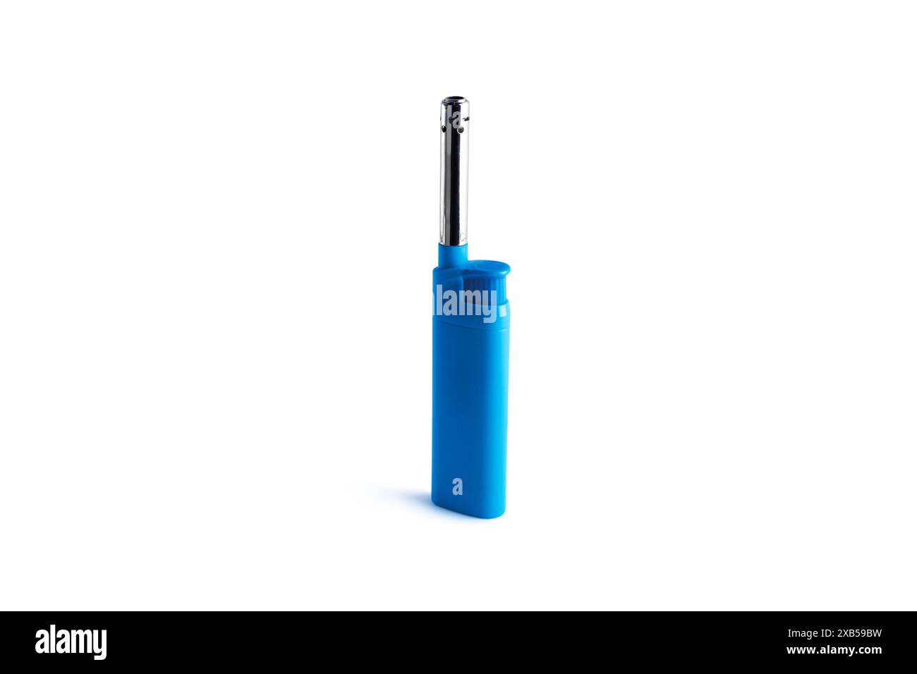 Briquet à gaz pour le poêle, bleu. Gros plan. Isolé sur fond blanc. Banque D'Images