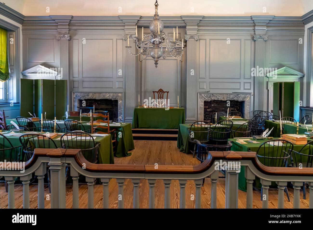 La salle de l'Assemblée C'est la salle où la Déclaration d'indépendance a été débattue et adoptée en 1776. Independence Hall est un bâtiment historique dans Banque D'Images