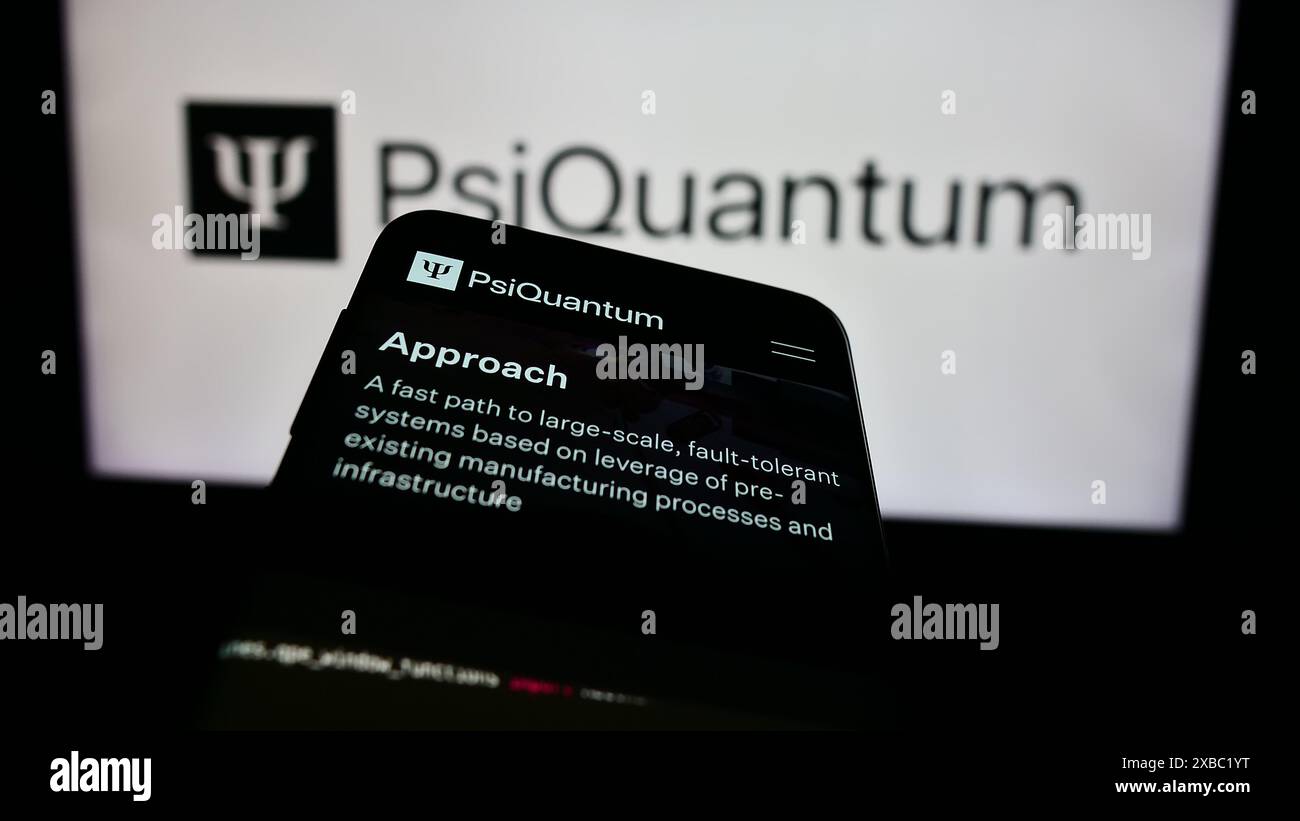 Téléphone portable avec le site Web de la société américaine d'informatique quantique PsiQuantum Corp. devant le logo de l'entreprise. Concentrez-vous sur le coin supérieur gauche de l'écran du téléphone. Banque D'Images