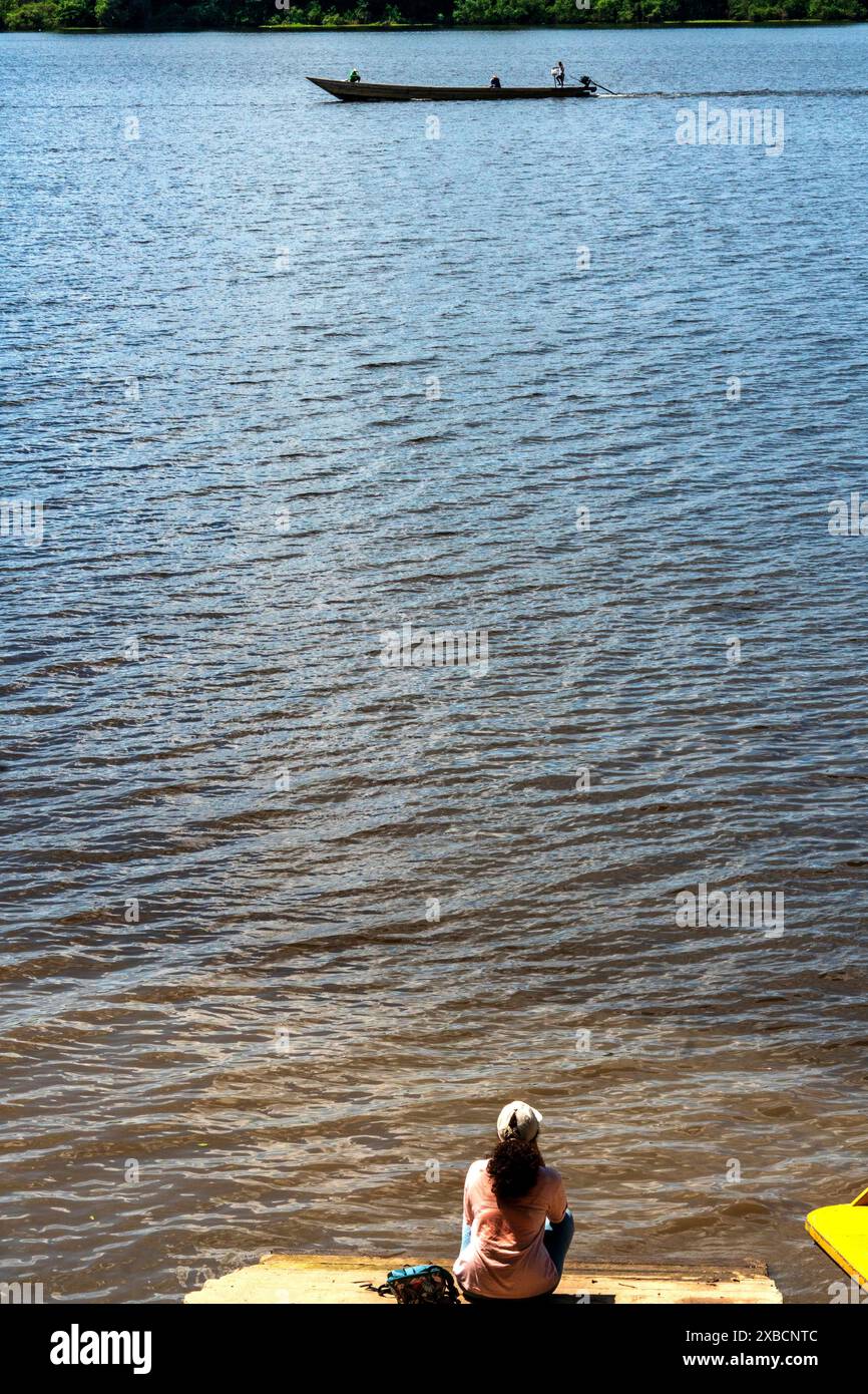 Lagune de Yarinacocha en Amazonie péruvienne de Pucallpa Banque D'Images