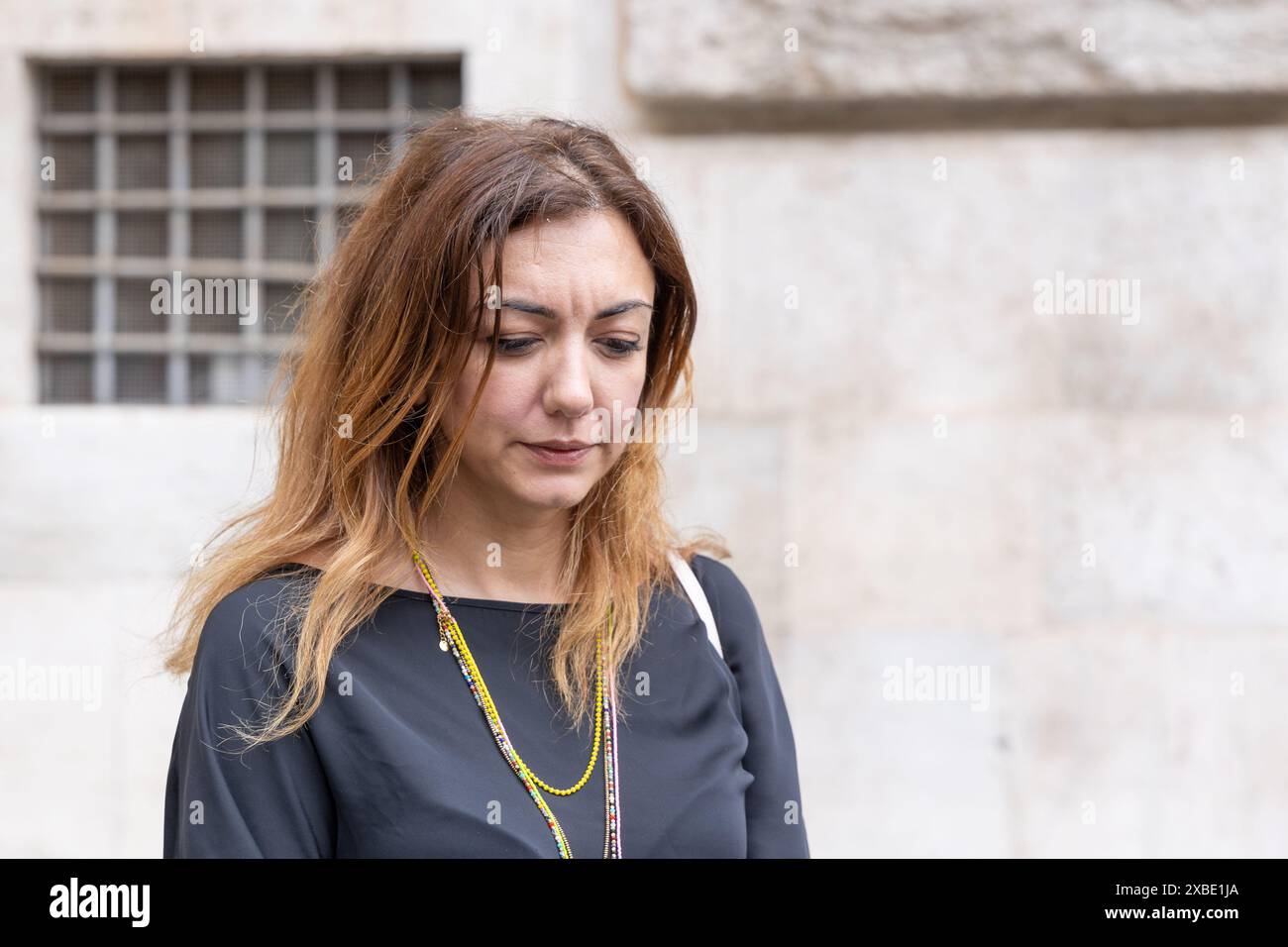 Rome, Italie. 11 juin 2024. Augusta Montaruli, députée de Fratelli d'Italia, s'adresse aux journalistes devant le Palazzo Montecitorio à Rome (photo de Matteo Nardone/Pacific Press/Sipa USA) crédit : Sipa USA/Alamy Live News Banque D'Images