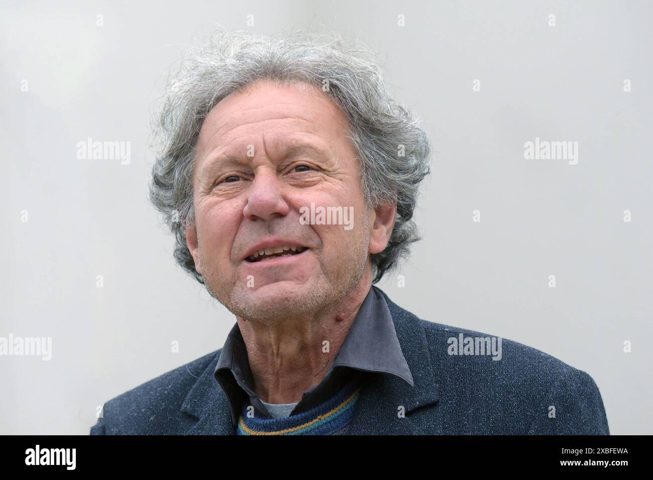 Presseaufführung in 80 Tagen um die Welt der Seebühne Seeham BEI Salzburg, AM 11.06.2024. DAS Bild zeigt ein Portrait des Regisseurs der Aufführung, Gerald ES 2024 - Presseaufführung in 80 Tagen um die Welt der Seebühne Seeham BEI Salzburg, AM 11.06.2024. *** Performance de presse en 80 jours autour du monde de la Seebühne Seeham près de Salzbourg, le 11 06 2024 L'image montre un portrait du directeur de la performance, Gerald es 2024 performance de presse en 80 jours autour du monde de la Seebühne Seeham près de Salzbourg, le 11 06 2024 Banque D'Images