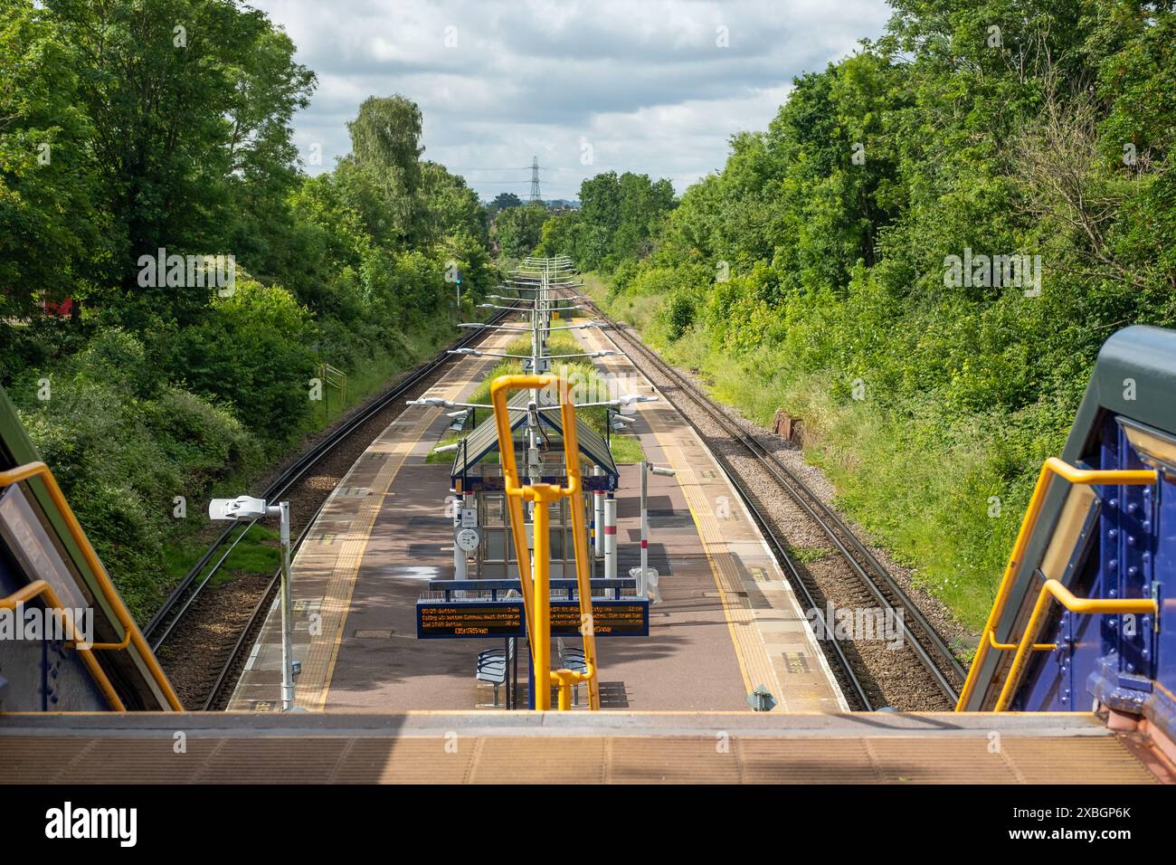 LONDRES - 11 JUIN 2024 : gare de St Helier dans l'arrondissement de Merton et Sutton dans le sud-ouest de Londres Banque D'Images