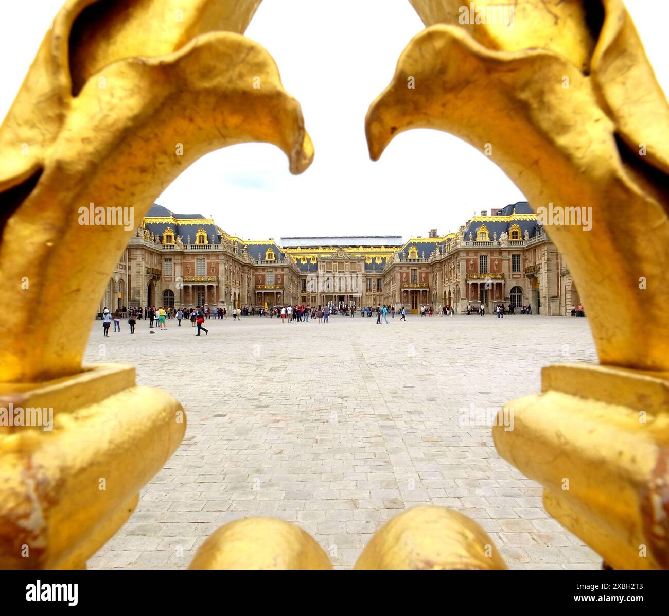 Portes dorées au château de Versailles / France. Banque D'Images