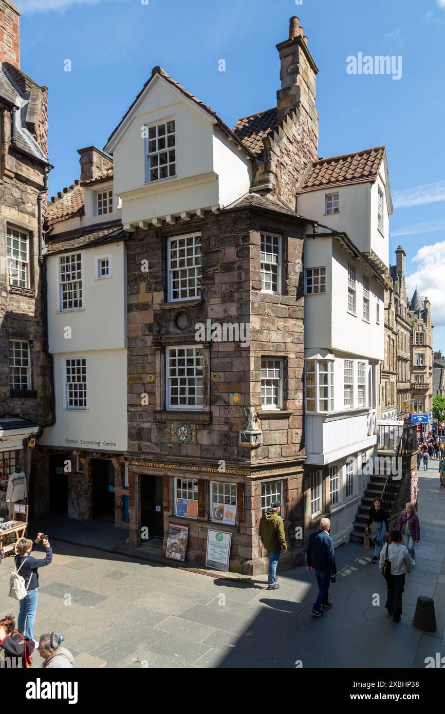 John Knox House sur le Royal Mile d'Édimbourg est l'une des plus anciennes ayant été principalement construite au milieu du XVIe siècle Banque D'Images