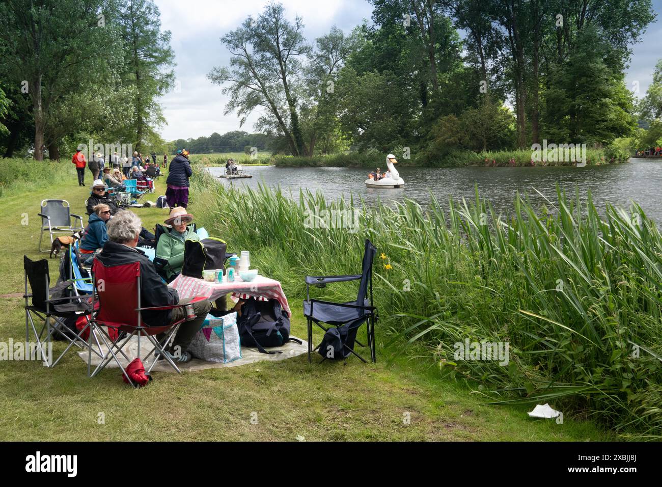 Festivaliers au Red Rooster Suffolk Angleterre Banque D'Images