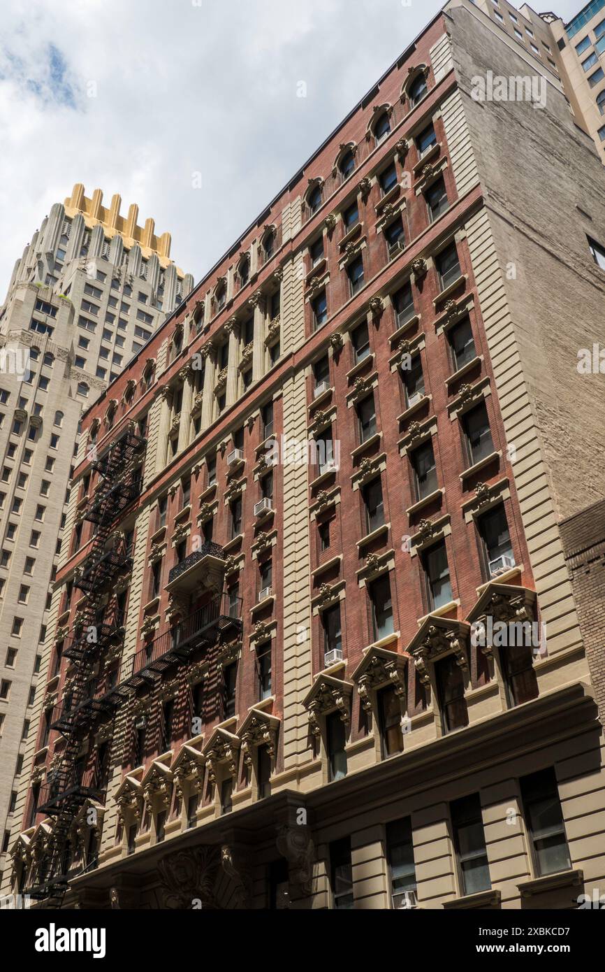 Le Coronet est un immeuble d'appartements sur West 58th Street à Midtown Manhattan, 2024, NYC, YSA Banque D'Images