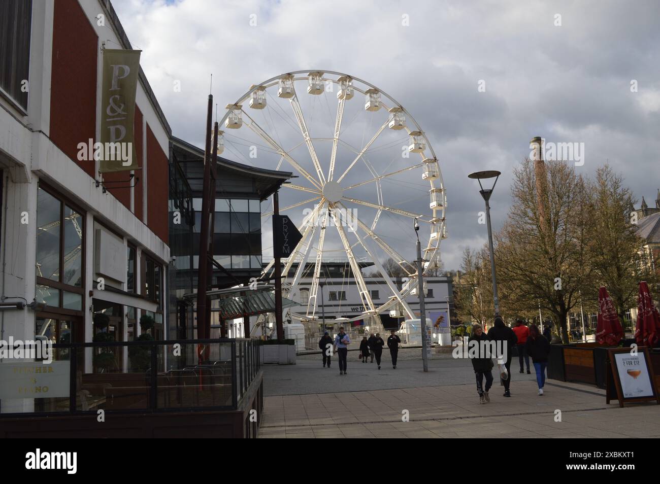 La roue de Bristol à Millennium Square, Bristol Harbour, Bristol, Angleterre, Royaume-Uni. 26 février 2024. Banque D'Images