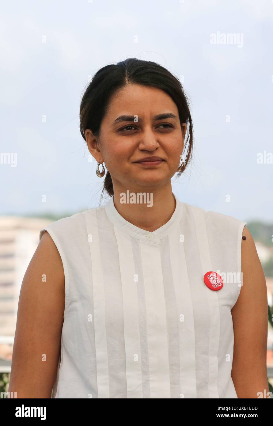 Cannes, France. 24 mai 2024. Le réalisateur Payal Kapadia à la conférence photo All We Imagine as Light du 77e Festival de Cannes. Crédit : Doreen Kennedy/Alamy Banque D'Images