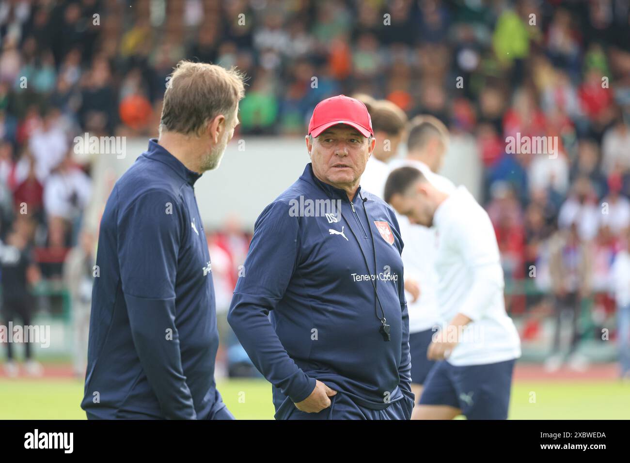 Dragan Stojkovic (formateur Serbien), EM 2024 : Nationalmannschaft Serbien, öffentliches Training, Rosenau-Stadion Augsburg; Banque D'Images