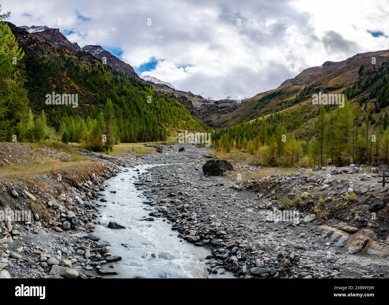 tyrol du sud, reschensee, italie, alpes, paysage, nature, automne, vue alpine, ressia, reschenpass Banque D'Images