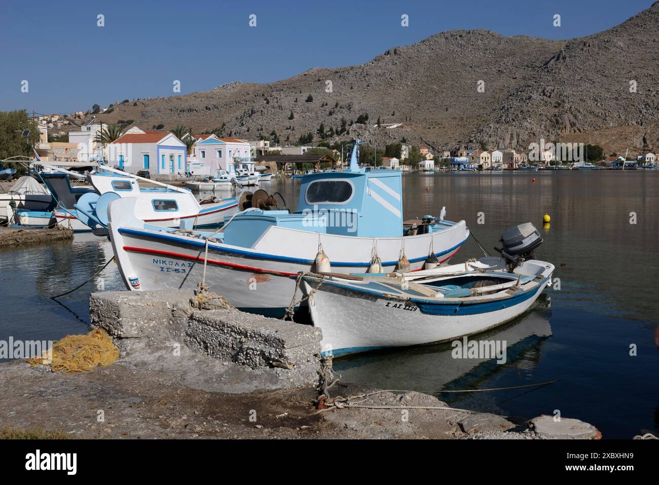 Zone de plage de Pedi sur l'île de Symi du groupe d'îles du Dodécanèse, où le corps du médecin de télévision Michael Mosley a été trouvé, Grèce, Europe Banque D'Images