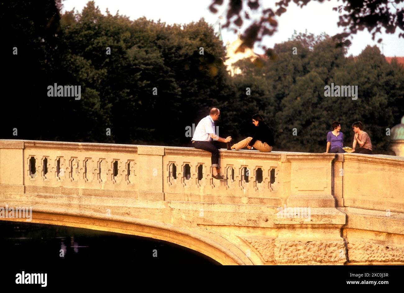 Pont piétonnier côté est du palais de Nymphenburg, Munich, Allemagne Banque D'Images