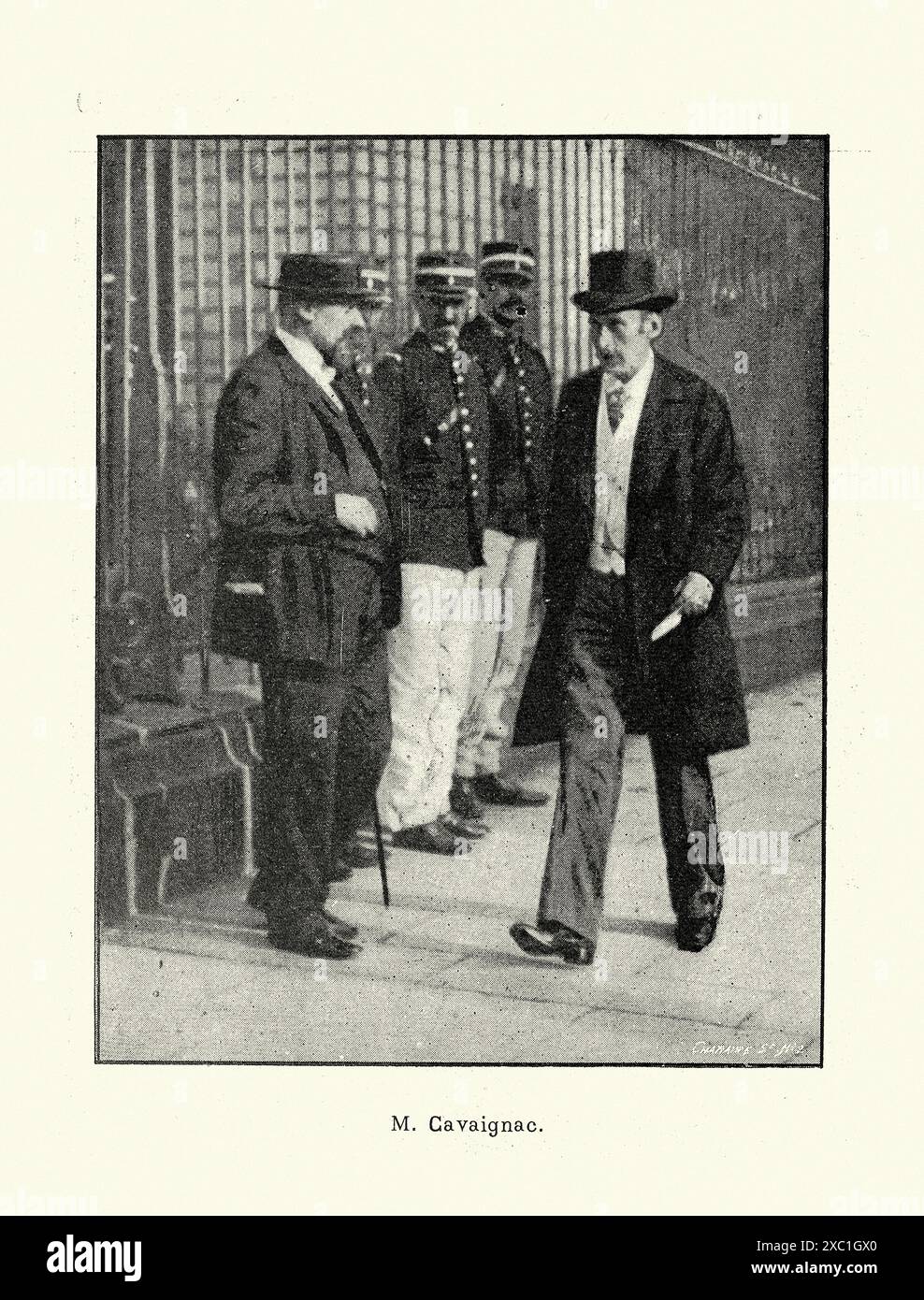 Histoire française, homme marchant dans la rue, passé officier militaire, affaire Dreyfus. Le procès de Rennes (Ille-et-Vilaine). M. Cavaignac. 1899 Banque D'Images