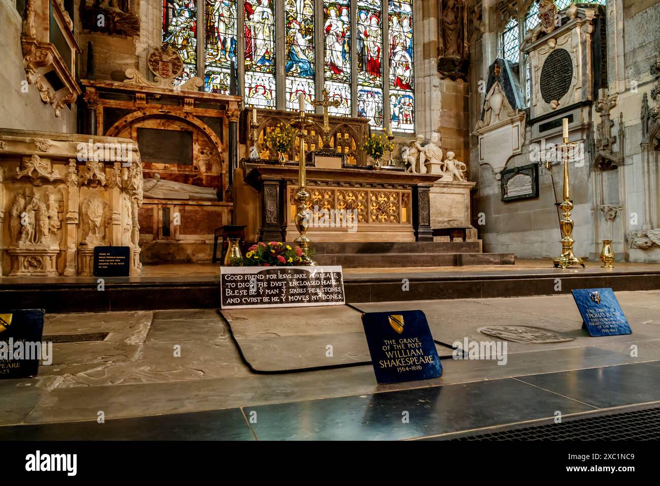 STRATFOED-UPON-AIVON, GRANDE-BRETAGNE - 15 SEPTEMBRE 2014 : C'est le lieu de sépulture du célèbre écrivain-dramaturge William Shakespeare dans l'église. Banque D'Images