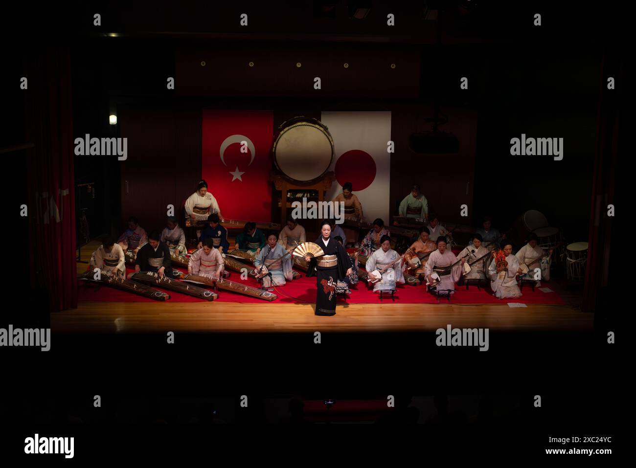 Ankara, Turquie- 9 juin 2024 : performance de musique traditionnelle japonaise lors de l'événement "Japan Days in Turkey". Banque D'Images