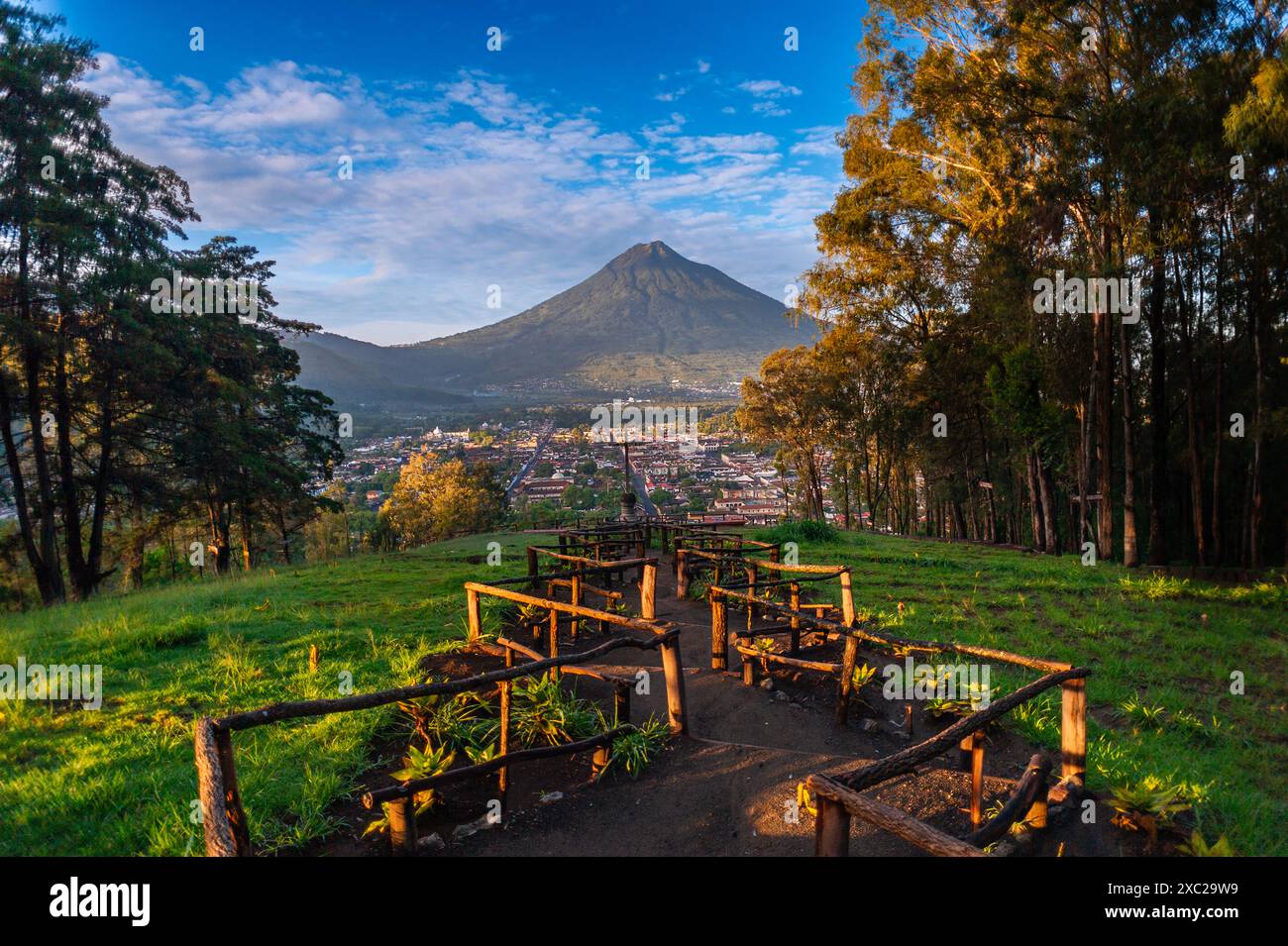 Point de vue du Cerro de la Cruz à Antigua Guatemala Banque D'Images