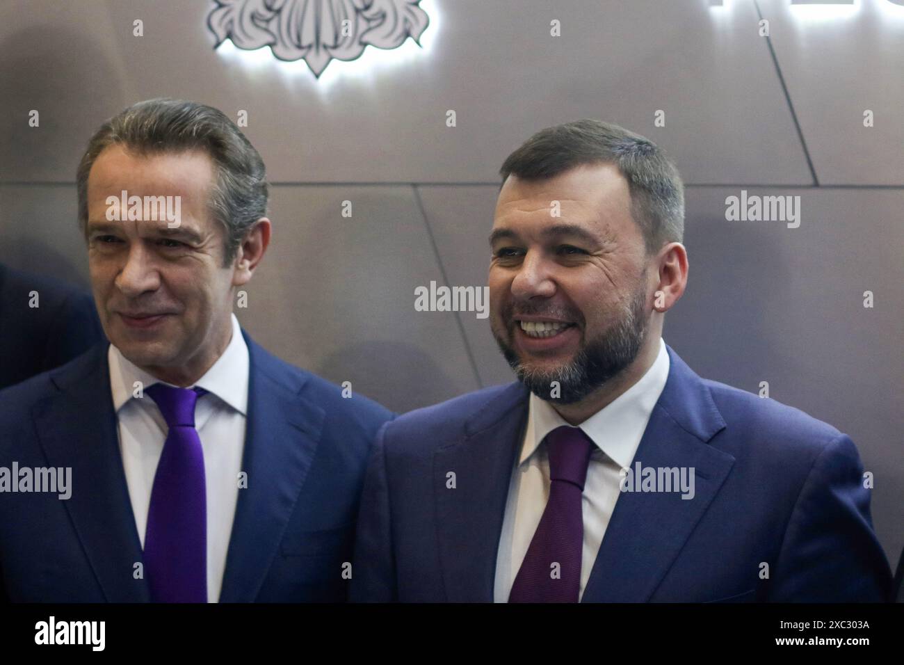 7 juin 2024, Saint-Pétersbourg, Russie : Vladimir Mashkov (l), acteur de théâtre et de cinéma soviétique et russe, metteur en scène, réalisateur, scénariste, producteur, figure publique, et chef de la DPR Denis Pushilin (R) au Forum économique international de Petersburg 2024 (crédit image : © Maksim Konstantinov/SOPA images via ZUMA Press Wire) USAGE ÉDITORIAL SEULEMENT! Non destiné à UN USAGE commercial ! Banque D'Images