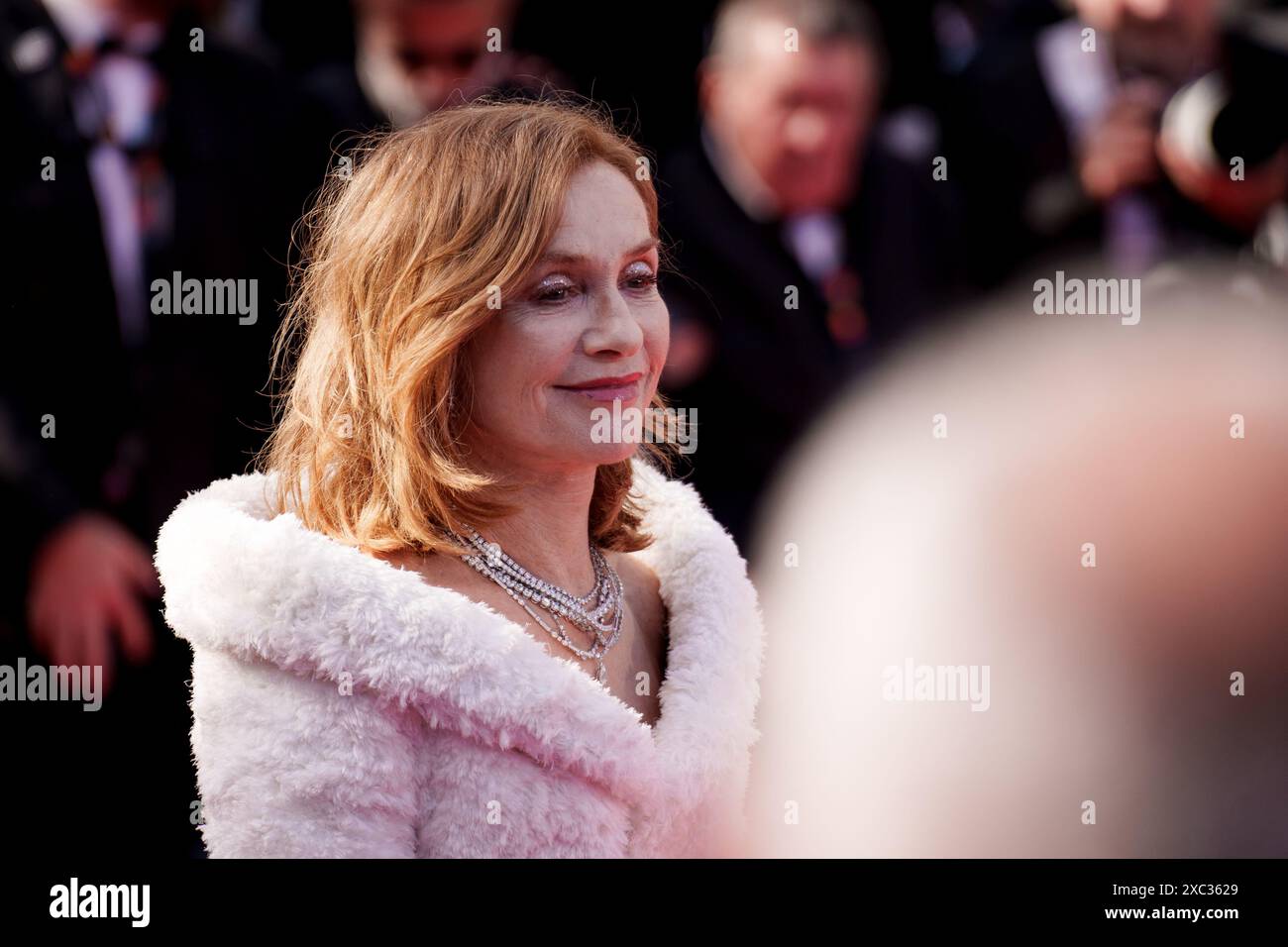 CANNES, FRANCE - 19 MAI : Isabelle Hupert assiste au tapis Horizon au Festival de Cannes 2024, à Cannes, France(photo Giovanna Onof Banque D'Images