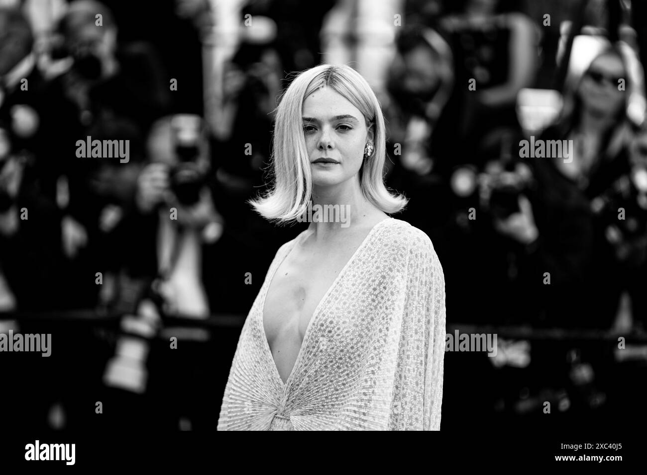 CANNES, FRANCE - 23 MAI : elle Fanning assiste au tapis rouge de la cérémonie de clôture du Festival de Cannes 2024, à Cannes, France(photo de Gi Banque D'Images