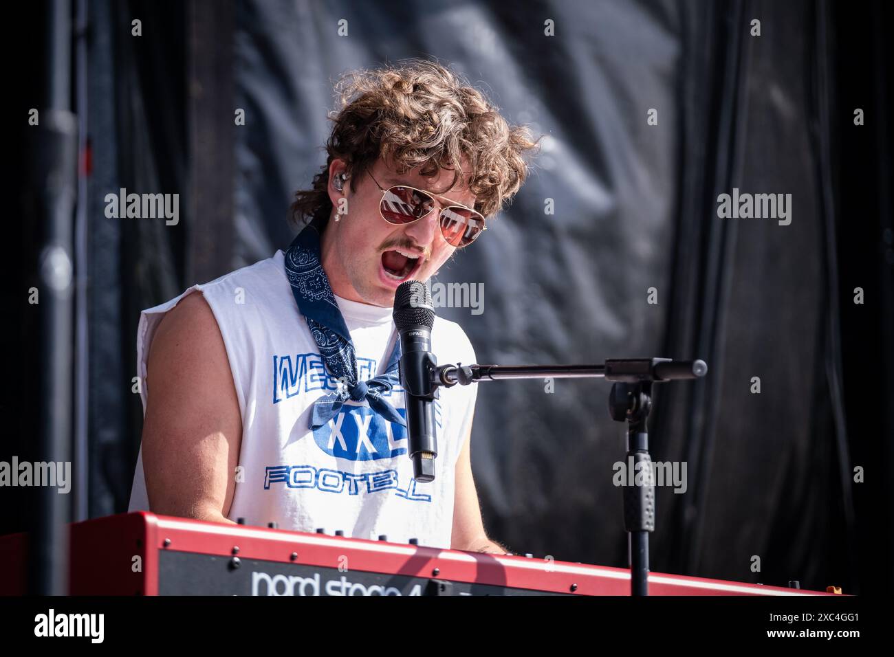 Trondheim, Norvège. 08 juin 2024. Le chanteur, auteur-compositeur et musicien américain Benson Boone donne un concert en direct lors du festival de musique norvégien Neon Festival 2024 à Trondheim. Banque D'Images