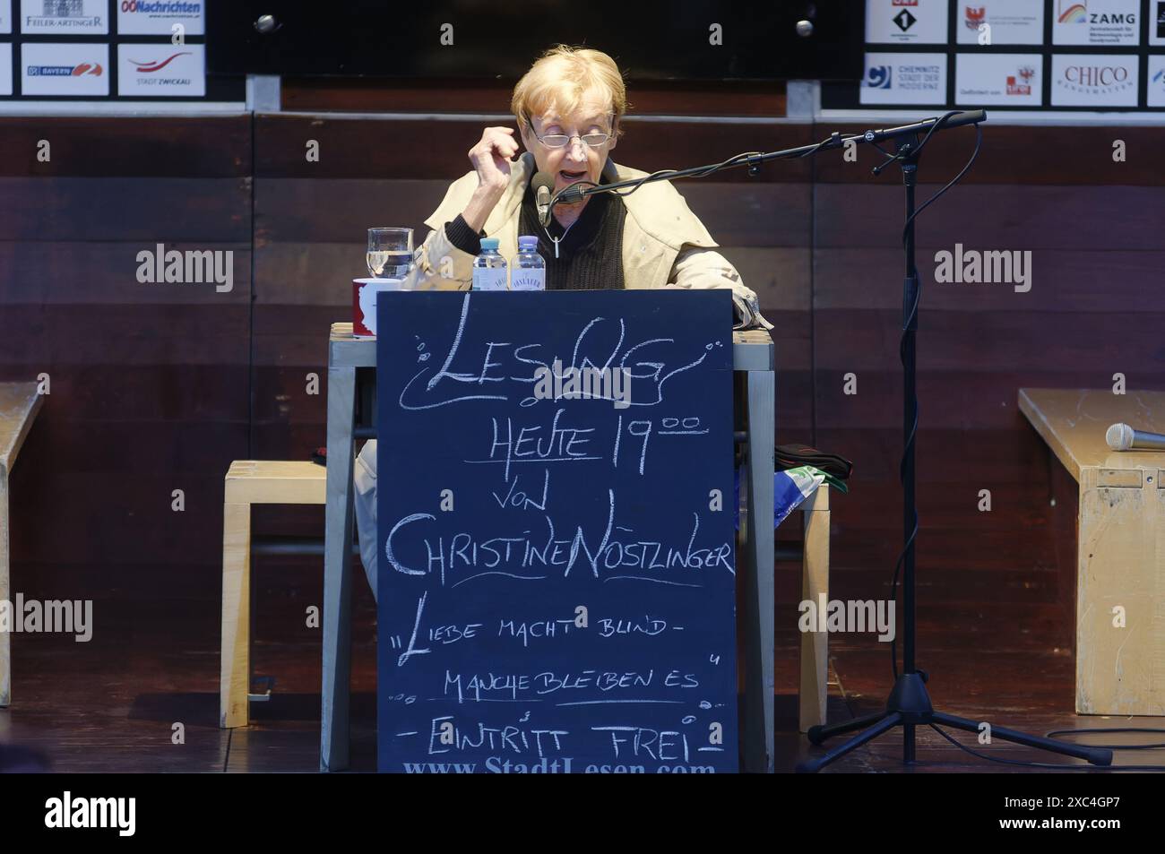Vienne, Autriche. 20 septembre 2012 lecture avec Christine Nöstlinger (13 octobre 1936 à † 28 juin 2018) au Museumsquartier de Vienne Banque D'Images