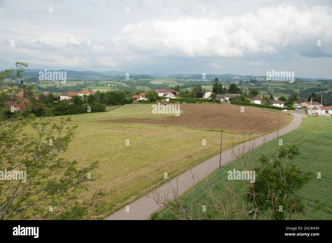 Vue depuis la Tour notre-Dame de succour, Coutouvre, Loire, Auvergne-Rhône-alpes ; France; belle campagne ; belles vues; Banque D'Images