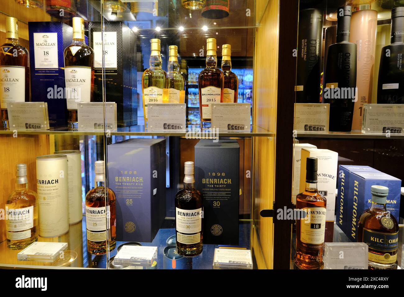 Whiskys à vendre dans le magasin de The Scotch Whisky Experience.Edinburgh.Scotland.Royaume-Uni Banque D'Images