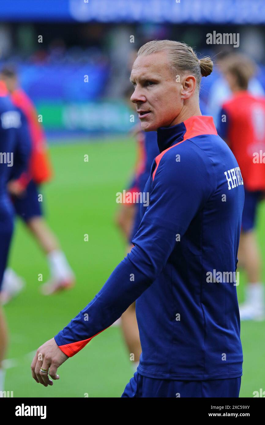 Berlin, Allemagne. 14 juin 2024. Domagoj Vida, de Croatie, en action lors de la séance d'entraînement ouverte de l'équipe nationale de Croatie avant le match de l'UEFA EURO 2024 contre l'Espagne à l'Olympiastadion de Berlin. Crédit : Oleksandr Prykhodko/Alamy Live News Banque D'Images