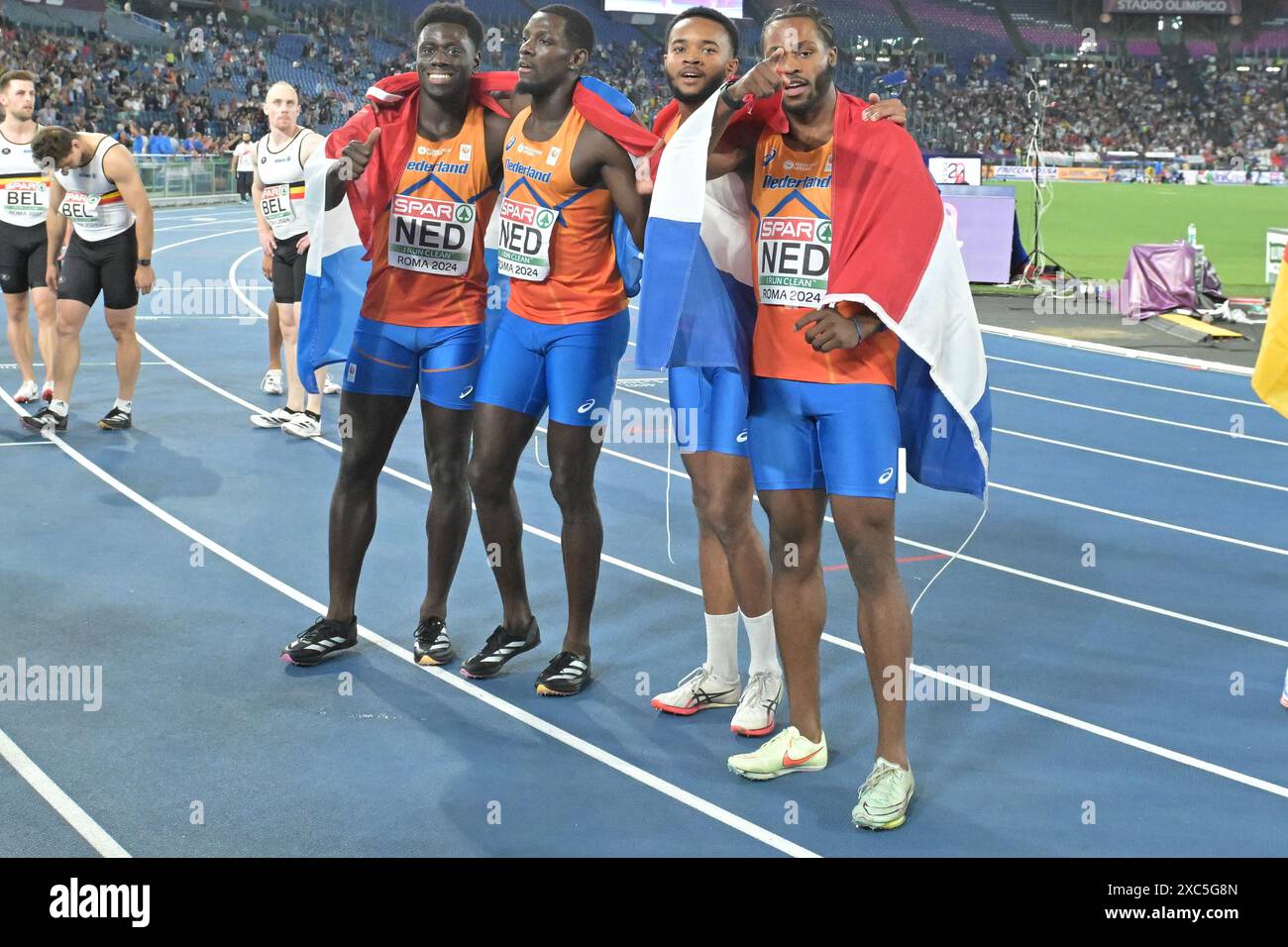 Stade olympique, Rome, Italie. 12 juin 2024. Championnats d'Europe d'athlétisme 2024, jour 6 ; 4 x 100m Relay Men final, coureurs néerlandais Elvis AFRIFA, Taymir BURNET, Xavi MO-AJOK, Nsikak EKPO remporte la médaille d'argent crédit : action plus Sports/Alamy Live News Banque D'Images
