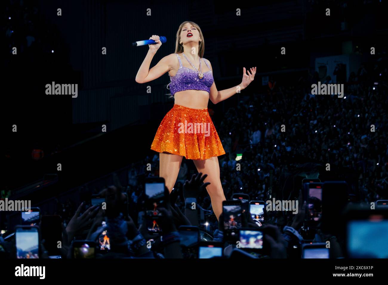 Liverpool, Royaume-Uni. 14 juin 2024. Taylor Swift se produit au stade de football d'Anfield pendant l'Eras Tour. Crédit photo : Thomas Jackson/Alamy Live News Banque D'Images