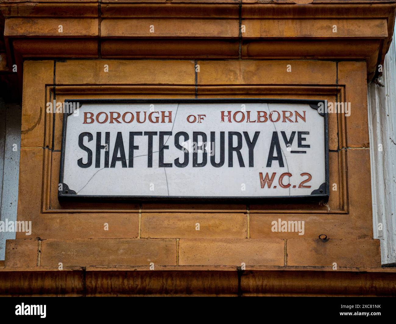 Shaftesbury Avenue London - panneau de rue Shaftesbury Ave London. Panneaux London Street. Signes vintage de London Street. Banque D'Images