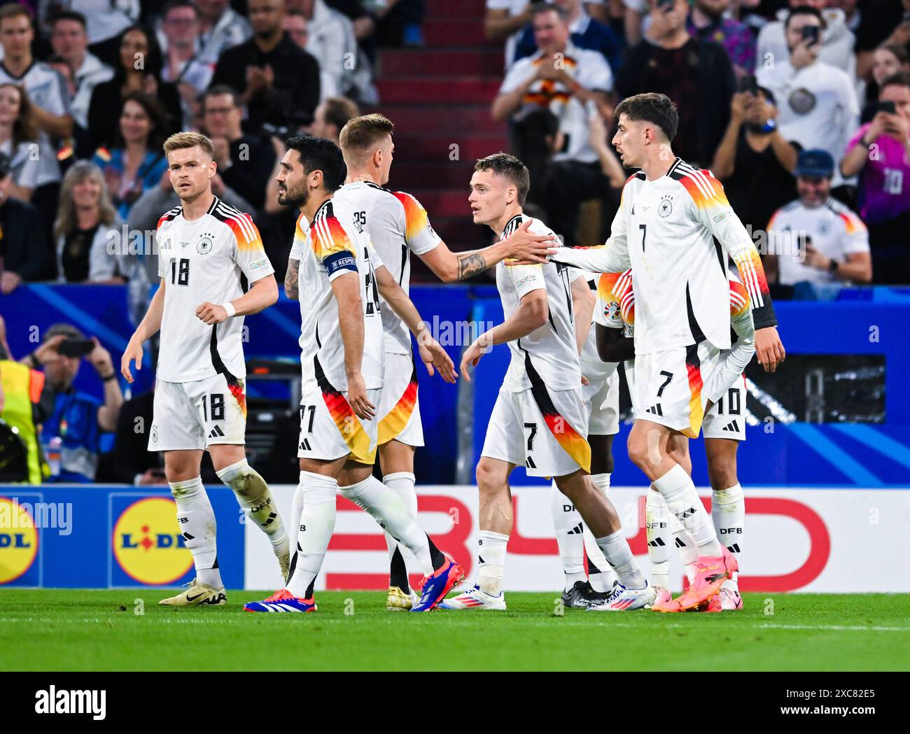 Maximilian Mittelstaedt Germany, Ilkay Gündogan Germany, Florian Wirtz Germany und Kai Havertz Germany bejubeln das dritte Tor ihrer Mannschaft, UEFA EURO 2024 - Group A, Germany vs Scotland, Fussball Arena München AM 14. Juin 2024 à München, Deutschland. Foto von Silas Schueller/DeFodi images Maximilian Mittelstaedt Allemagne, Ilkay Gündogan Allemagne, Florian Wirtz Allemagne et Kai Havertz Allemagne célèbrent le troisième but de leur équipe, UEFA EURO 2024 - Groupe A, Allemagne vs Écosse, Munich Football Arena le 14 juin 2024 à Munich, Allemagne. Photo de Silas Schueller/DeFodi images Defodi-738 738 G. Banque D'Images