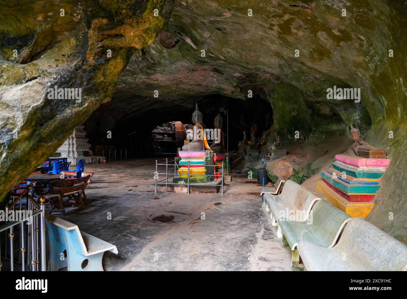 Wat Suwan Kuha (temple de la grotte) dans la province de Phang Nga en Thaïlande Banque D'Images