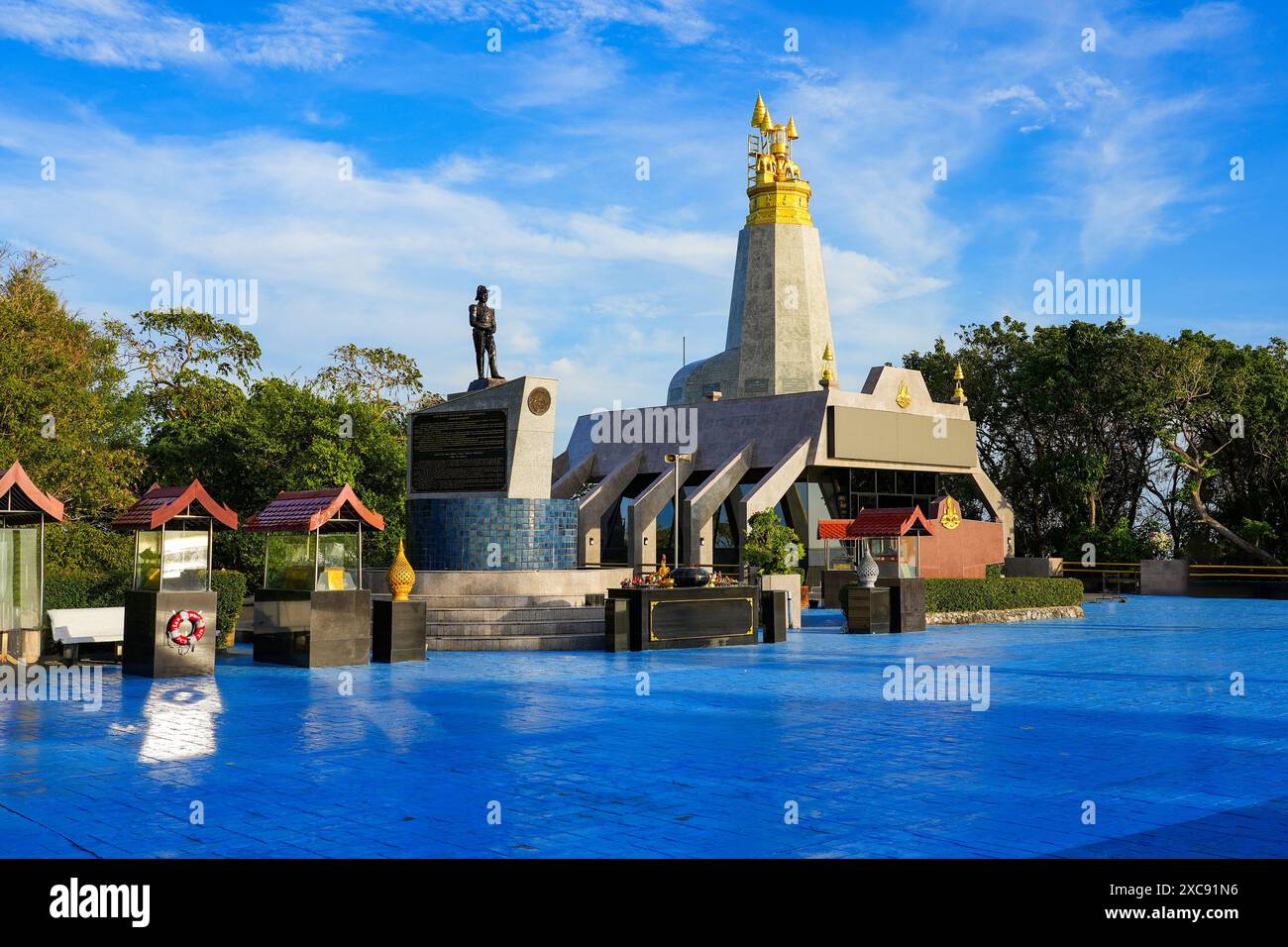 Phare de Laem Phra Chao sur Promthep Cape, le point le plus méridional de l'île de Phuket dans la mer d'Andaman, Thaïlande, Asie du Sud-est Banque D'Images