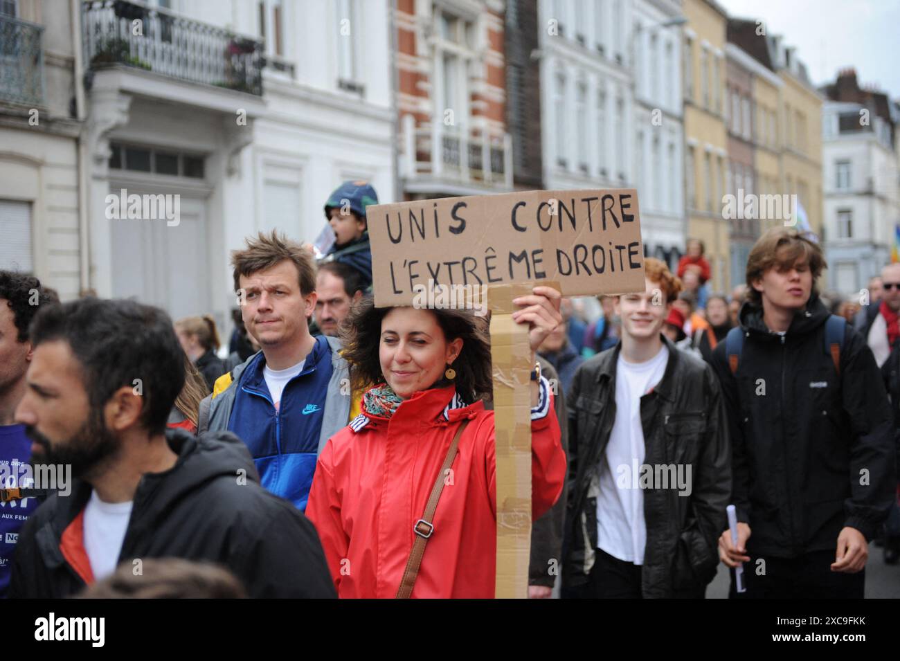 Lille, France. 15 juin 2024. Manifestation de rue en réaction à la situation politique en France, et contre le risque d’avoir une majorité d’extrême droite aux prochaines élections législatives. Lille, France, le 15 juin 2024. Photo Christophe forestier/ABACAPRESS. COM Credit : Abaca Press/Alamy Live News Banque D'Images