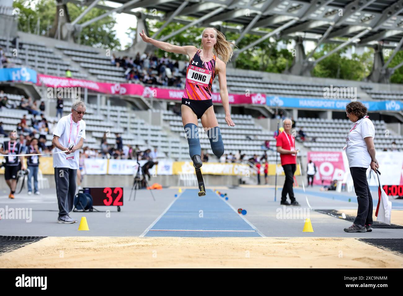 Paris, France, vendredi 14 juin 2024, Handisport Paris Open 2024, Fleur Jong, finale de saut en longueur féminin T62. Crédit François Loock / Alamy Live News Banque D'Images