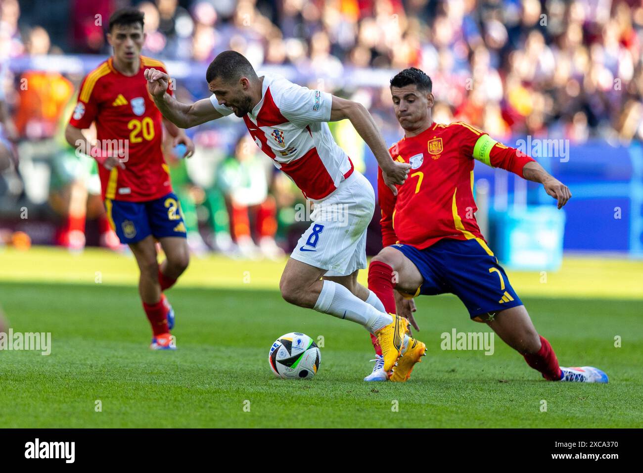 Berlin, Allemagne. 15 juin 2024. Mateo Kovacic et Alvaro Morata jouent lors du match UEFA Euro 2024 Groupe B entre l'Espagne et la Croatie à l'Olympiastadion de Berlin, en Allemagne, le 15 juin 2024. (Photo de Andrzej Iwanczuk/NurPhoto) crédit : NurPhoto SRL/Alamy Live News Banque D'Images