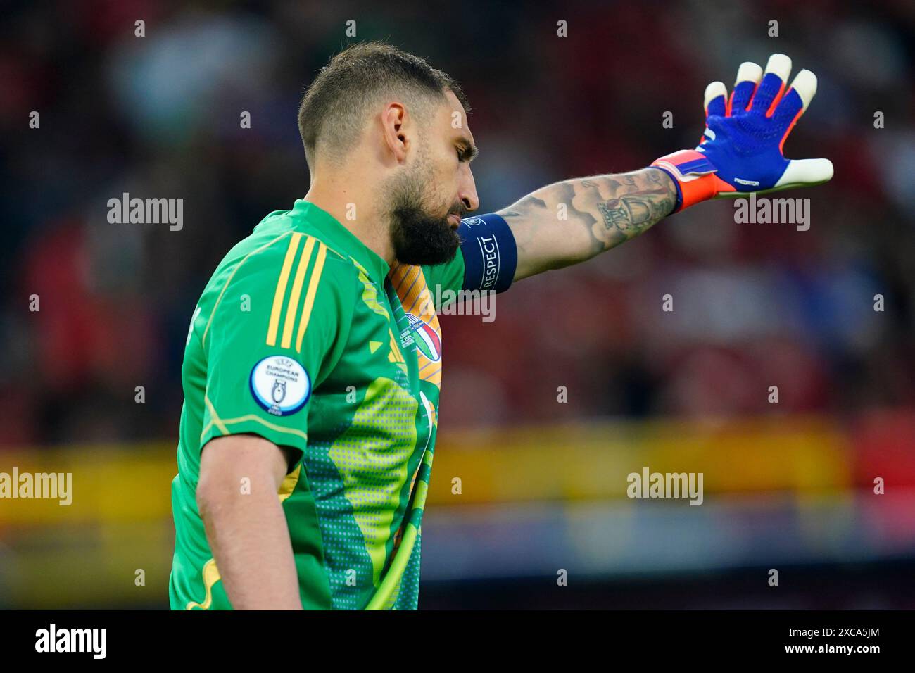 Dortmund, Allemagne. 15 juin 2024. L'Italien Gianluigi Donnarumma lors du match de l'UEFA Euro 2024 opposant l'Italie et l'Albanie, Groupe B, date 1, a joué au BVB Stadion le 15 juin 2024 à Dortmund, Allemagne. (Photo de Sergio Ruiz/PRESSINPHOTO) crédit : AGENCE SPORTIVE PRESSINPHOTO/Alamy Live News Banque D'Images