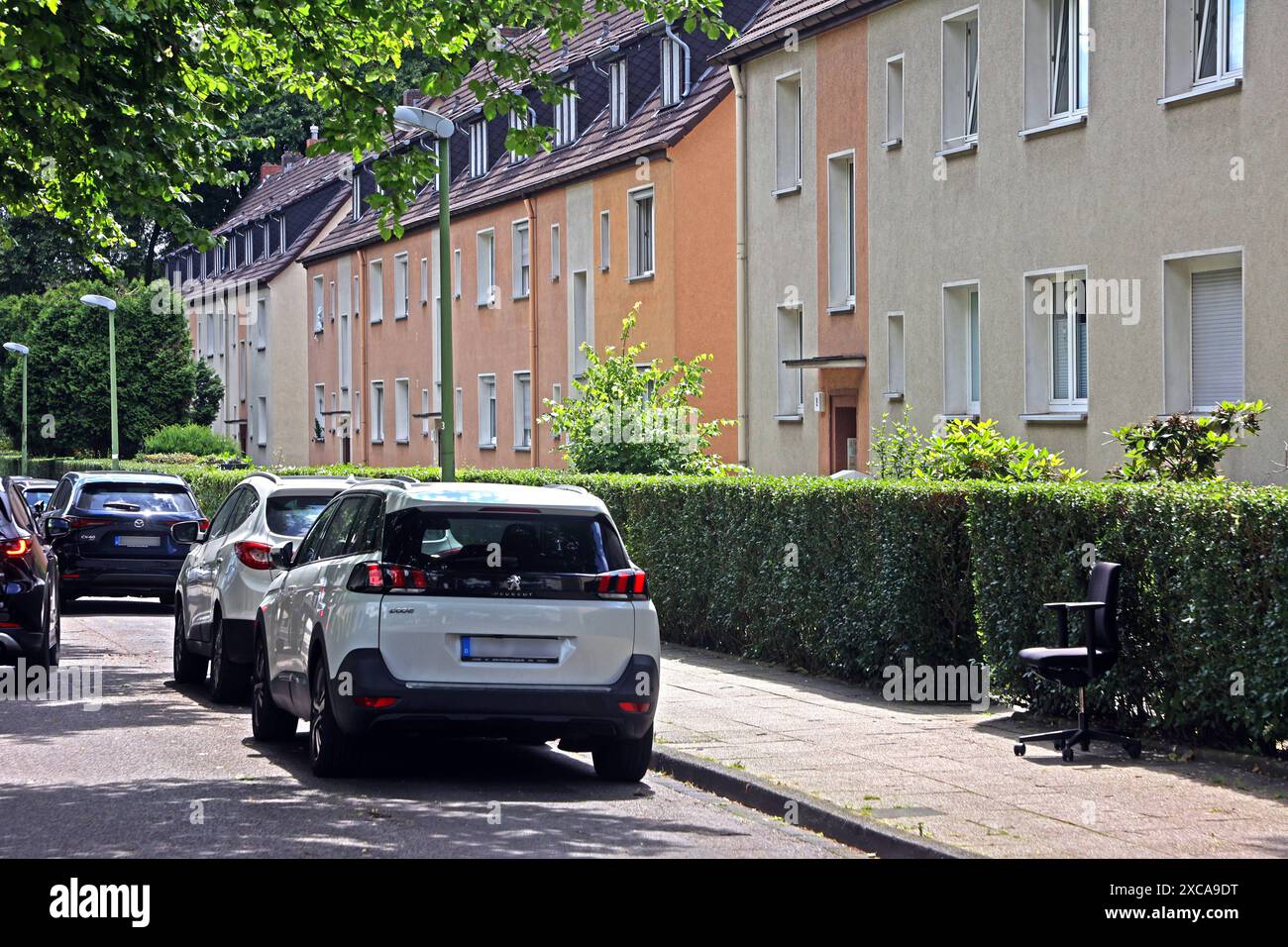 Wohnen in zentraler Lage Wohngebäude in zentraler, aber ruhiger Lage nahe der Innenstadt von Essen Essen Nordrhein-Westfalen Deutschland Frillendorf *** vivre dans un emplacement central immeuble résidentiel dans un endroit central mais calme près du centre-ville d'Essen Essen Rhénanie du Nord-Westphalie Allemagne Frillendorf Banque D'Images