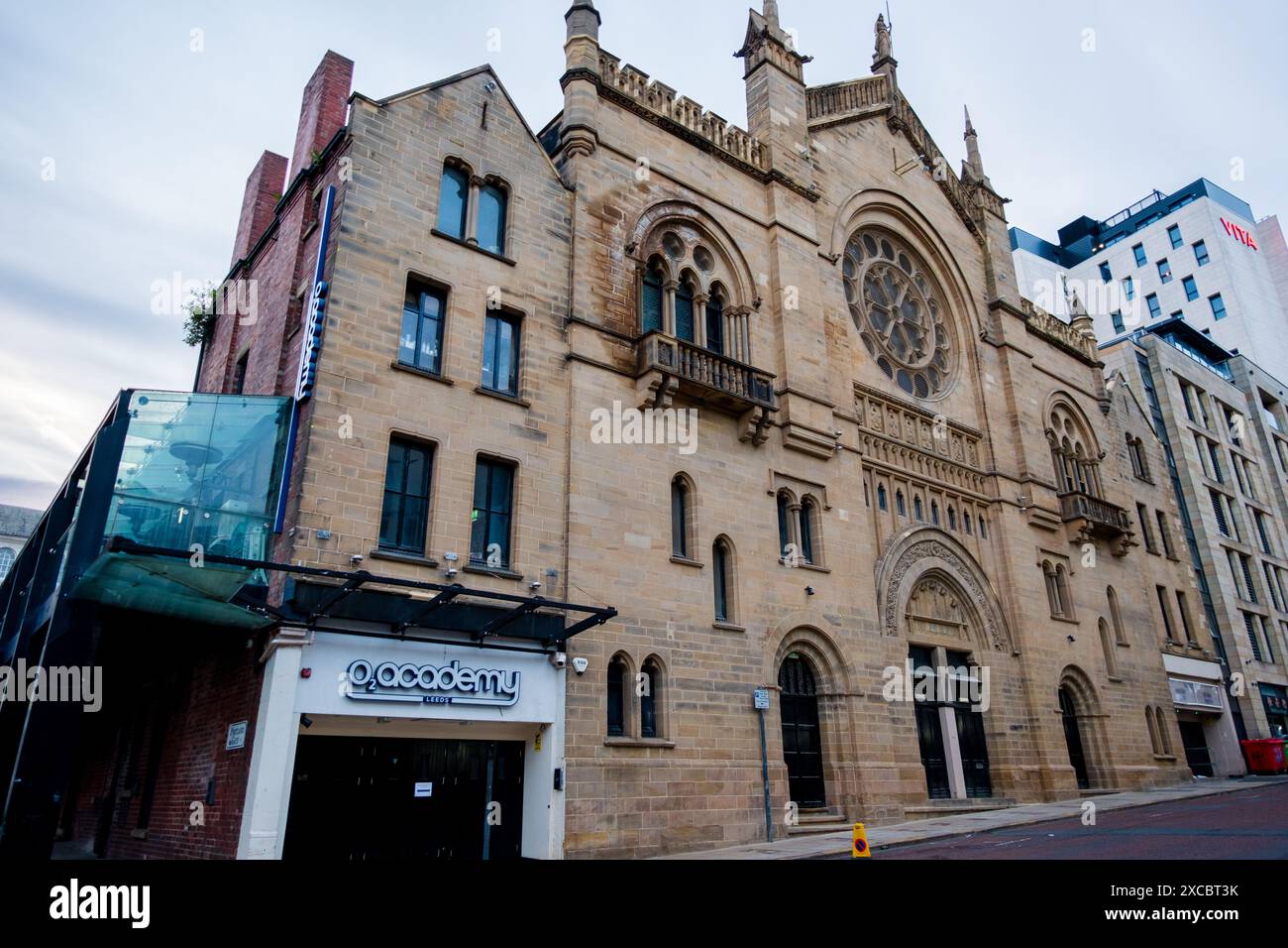 Leeds Angleterre : 2 juin 2024 : une vue de l'extérieur de Leeds O2 Academy, une salle de musique logée dans un bâtiment historique. Banque D'Images