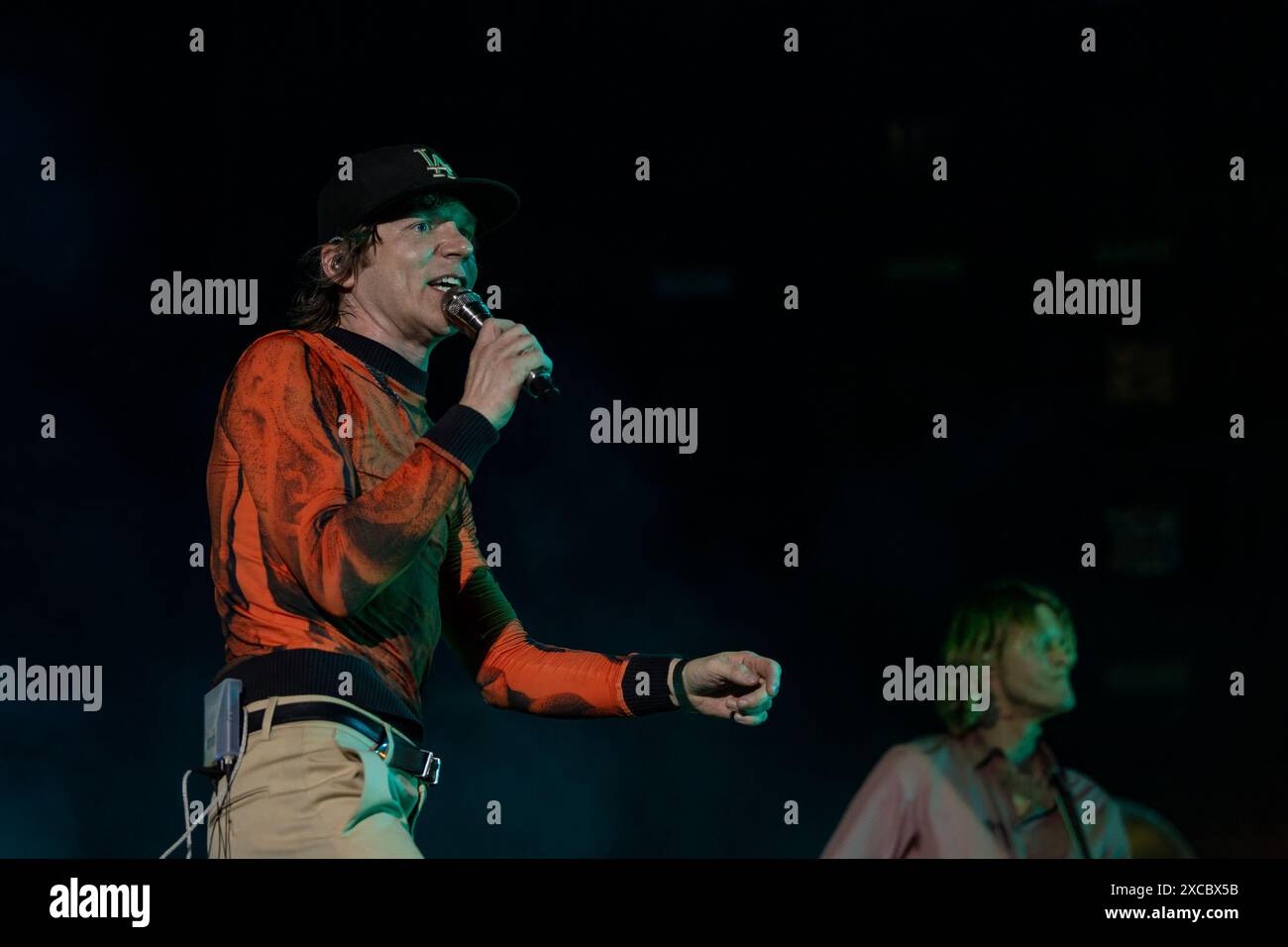 Manchester, États-Unis. 15 juin 2024. Matt Shultz de cage the Elephant lors du Bonnaroo Music and Arts Festival le 15 juin 2024, à Manchester, Tennessee (photo de Daniel DeSlover/Sipa USA) crédit : Sipa USA/Alamy Live News Banque D'Images