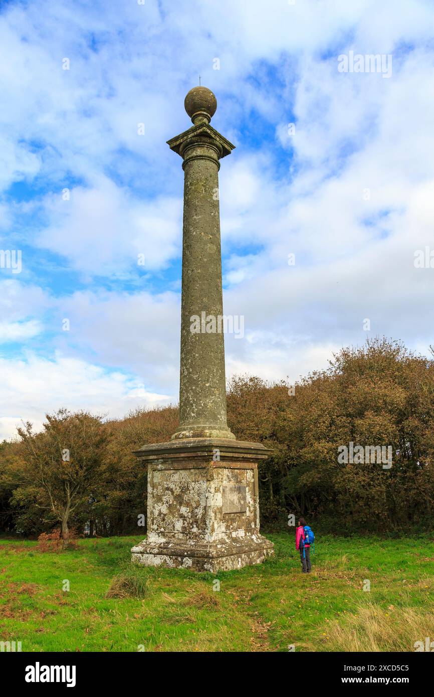 Le Monument Hoy, un mémorial pour ceux qui sont morts lors du siège de Sébastopol pendant la guerre de Cromea, Chale, île de Wight, Angleterre, Royaume-Uni Banque D'Images