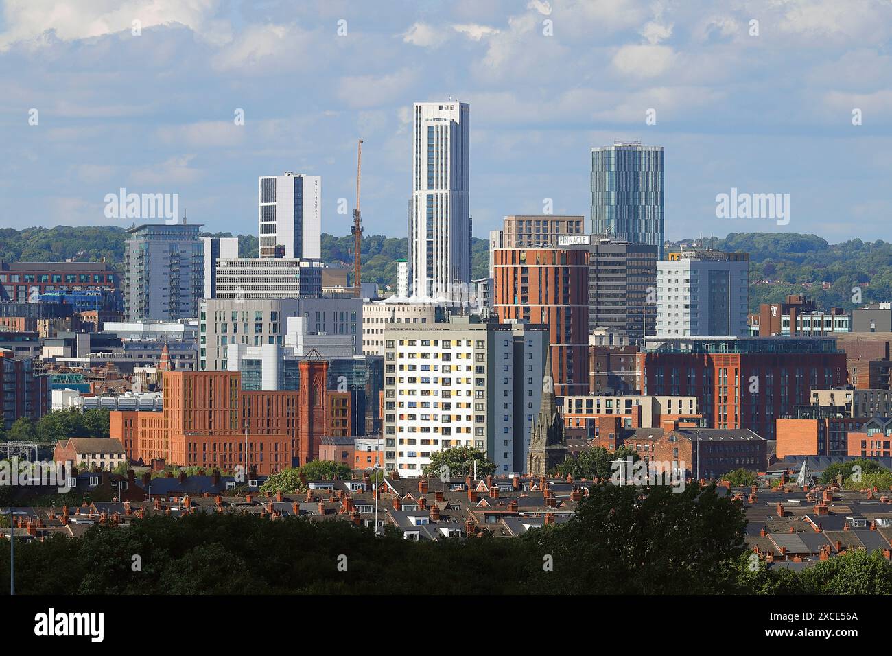 Une vue du centre-ville de Leeds prise à distance de South Leeds. Altus House est actuellement le plus haut bâtiment de Leeds & Yorkshire. Banque D'Images