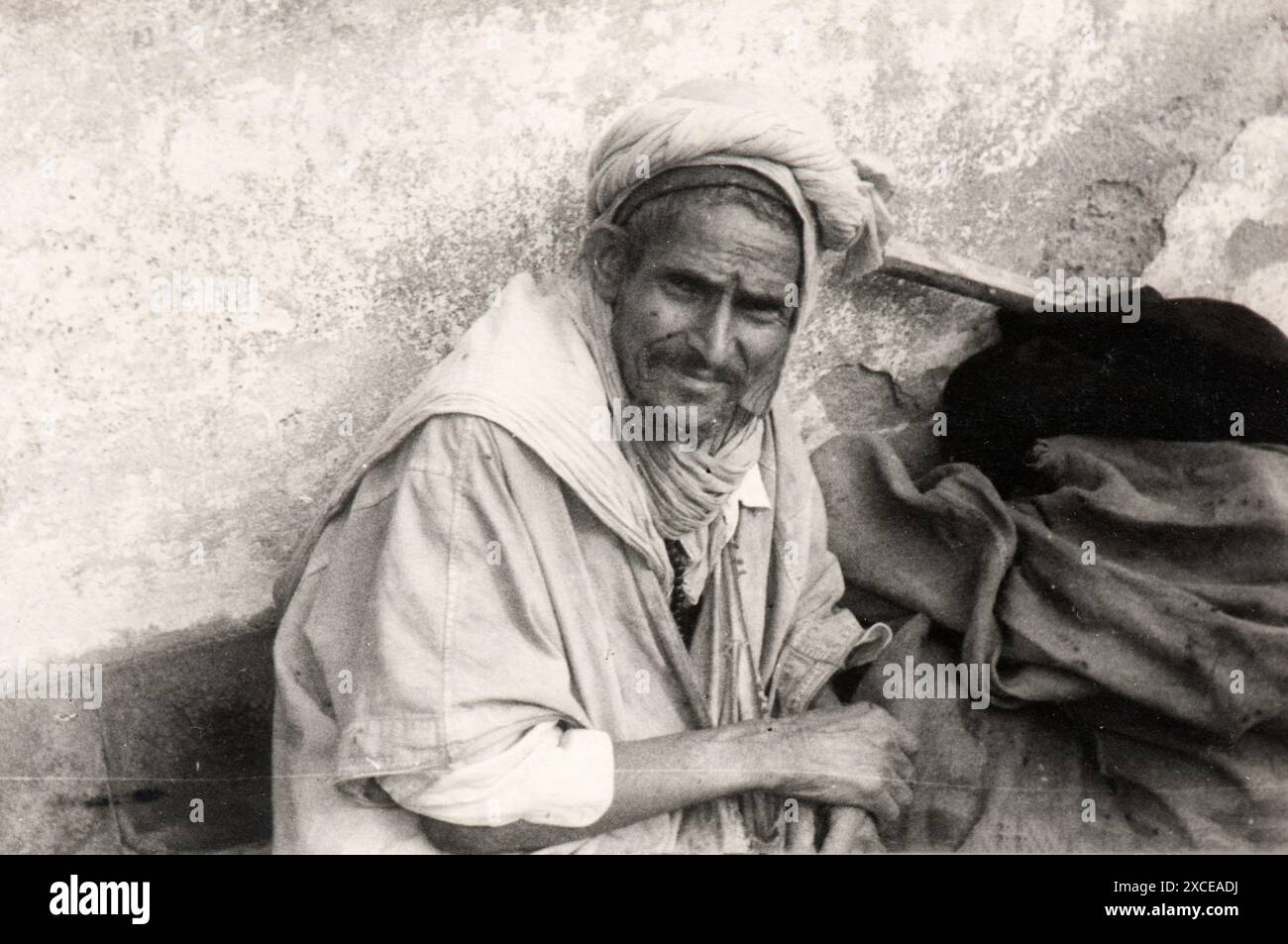 Photo tirée de l'album du voyage en Algérie de la famille juive milanaise au milieu des années trente. En particulier, la photo montre des moments de la vie des personnes vivant dans la Kasbah d'Algeri. Banque D'Images