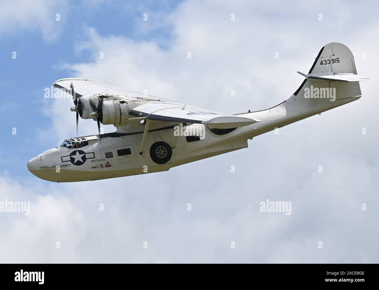 16.06.2024, xjhx, Wirtschaft Flugplatz-Kerb Gelnhausen 2024 v.l. Flugzeug Maschine Consolidated 28 Catalina, enregistrement / numéro de série : G-PBYA, autre numéro de série : 433915 nom Miss Pick Up Gelnhausen *** 16 06 2024, xjhx, Wirtschaft Flugplatz Kerb Gelnhausen 2024 v l Flugzeug Maschine Consolidated 28 Catalina, Registration Serial G PBYA, Alternate Serial 433915 nom Miss Pick Up Gelnhausen Banque D'Images